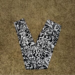 Women’s Aerie Goals 7/8 Hi Rise Leggings White/Black Size Medium